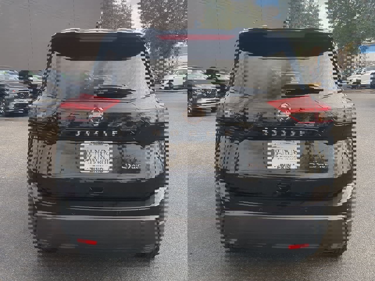 Used 2024 Nissan Rogue SV image 4