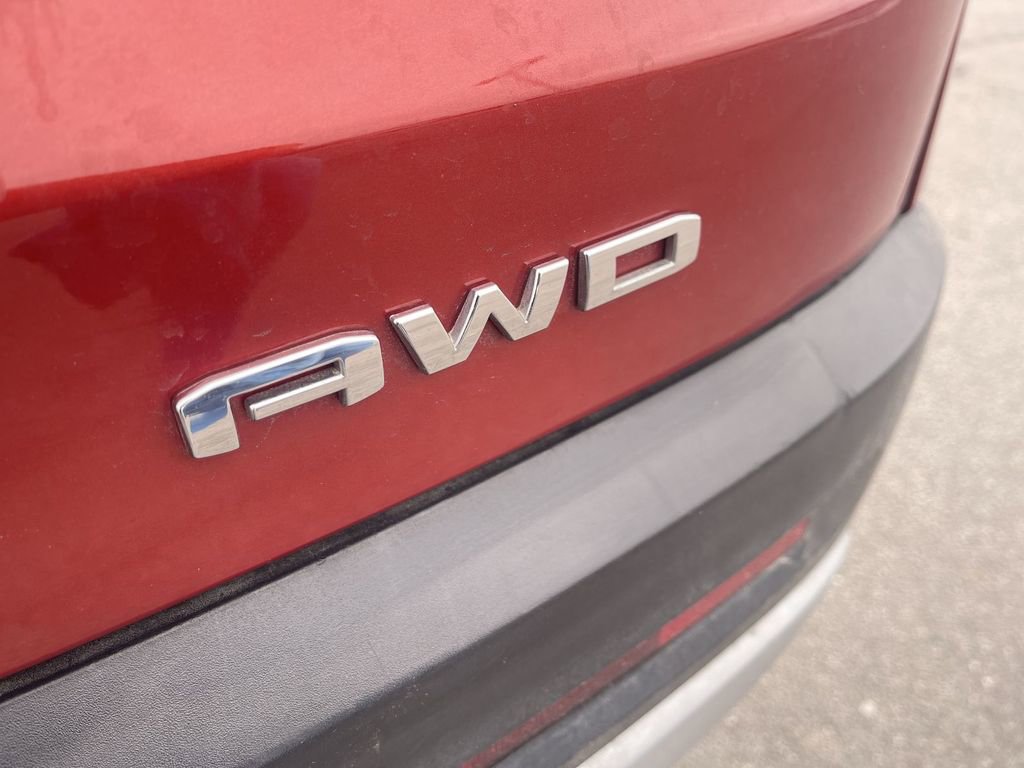 Used 2023 GMC Acadia SLT image 4