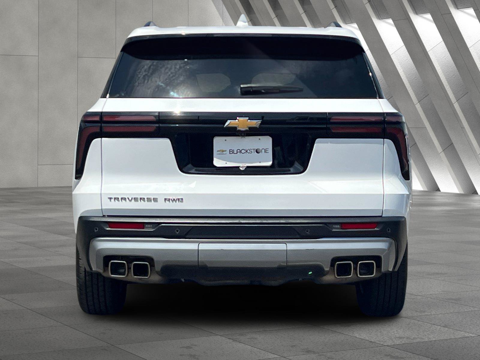 Used 2025 Chevrolet Traverse LT AWD/4WD image 5