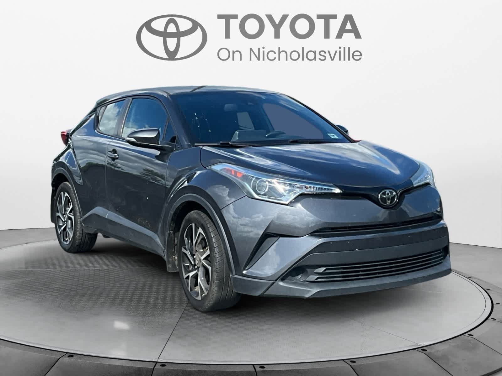 Used 2019 Toyota C-HR XLE FWD image 6