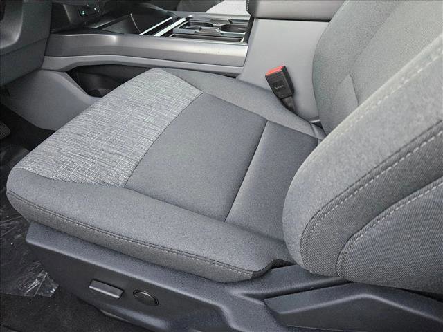 New 2026 Ford F250 XLT w/ FX4 Off-Road Package image 4