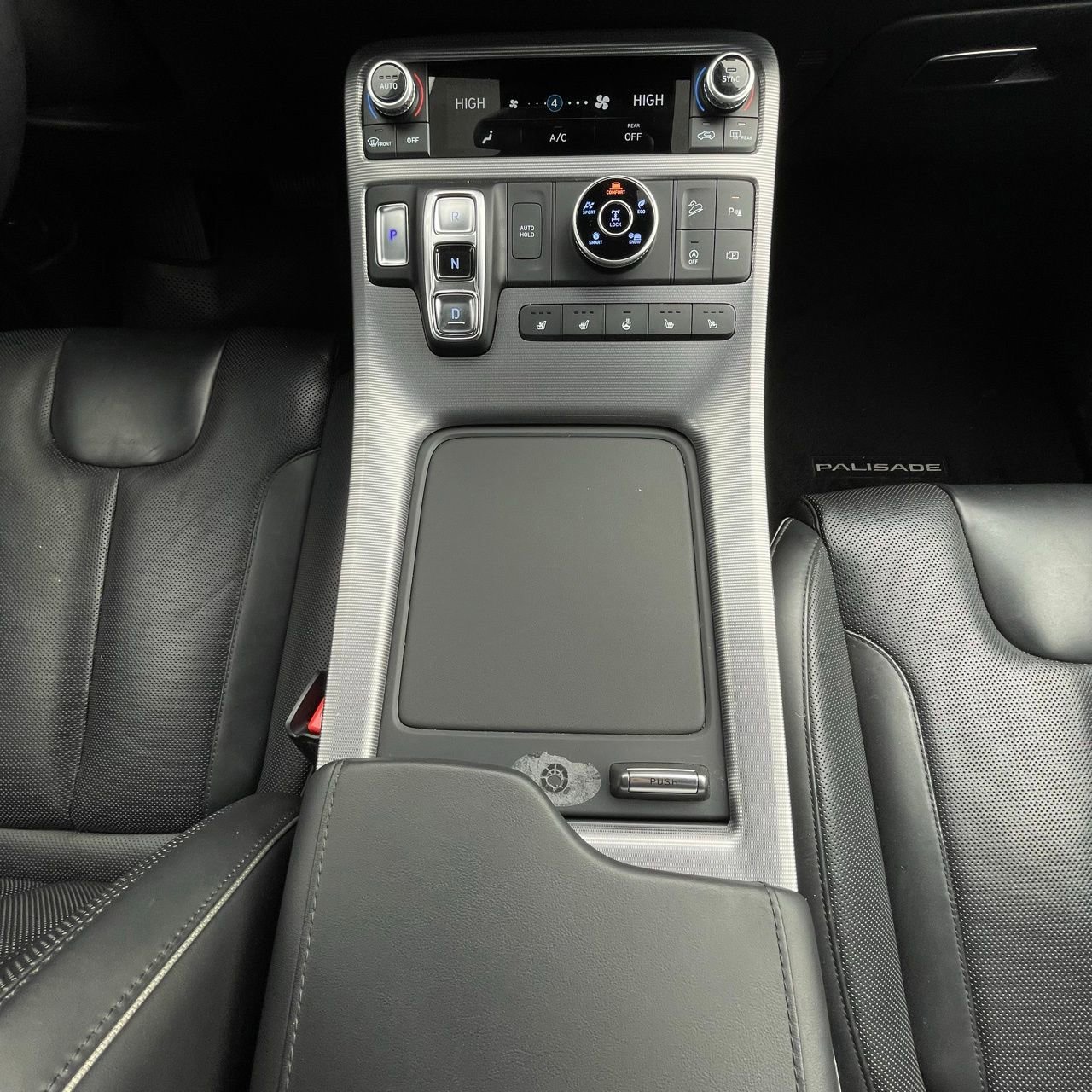 Used 2024 Hyundai Palisade Calligraphy image 19