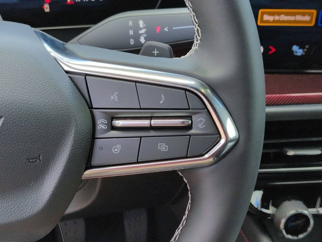 New 2026 Chevrolet Traverse Z71 w/ Enhanced Driving Package AWD/4WD image 14