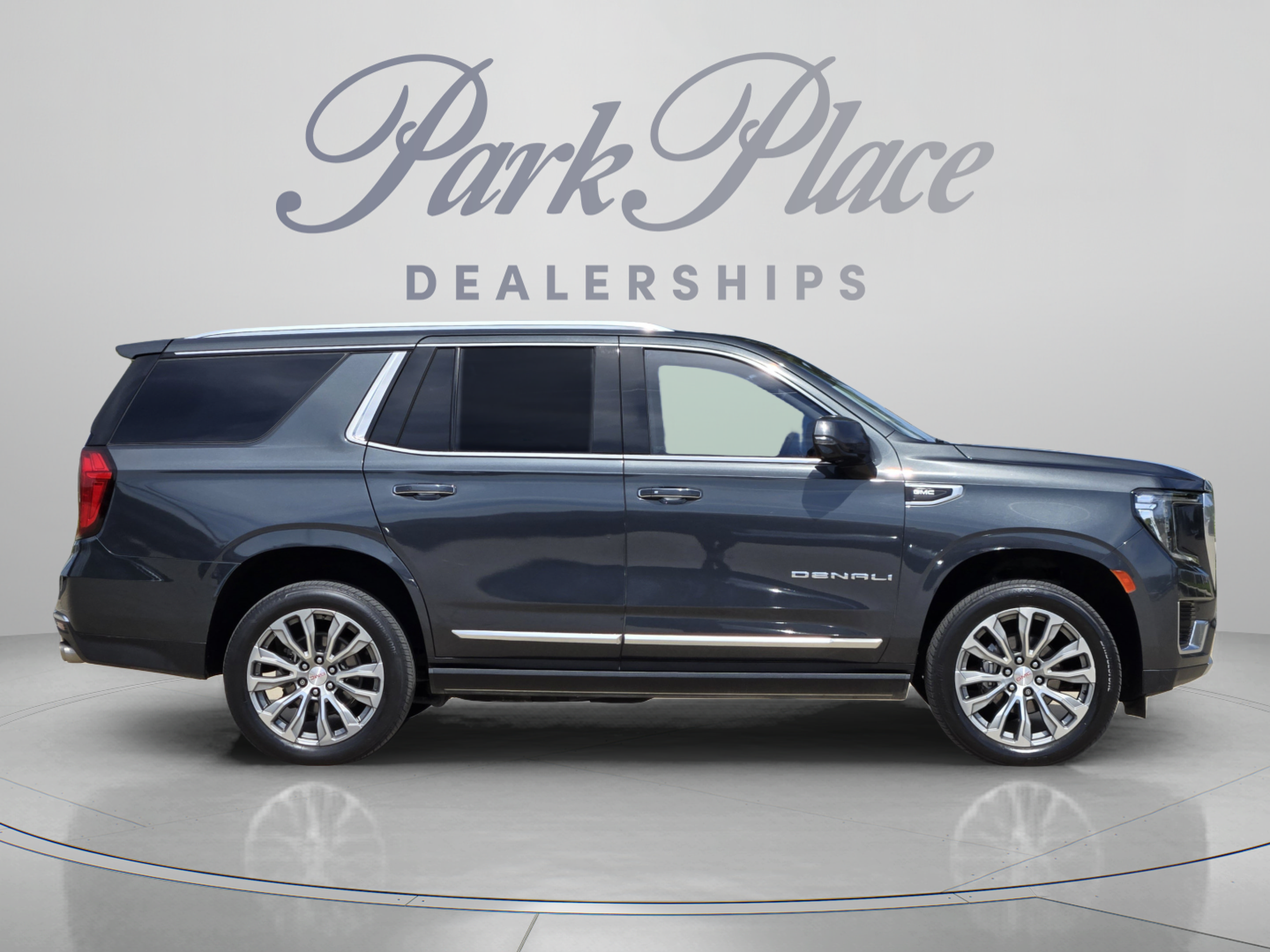 Used 2021 GMC Yukon Denali w/ Denali Ultimate Package AWD/4WD image 6