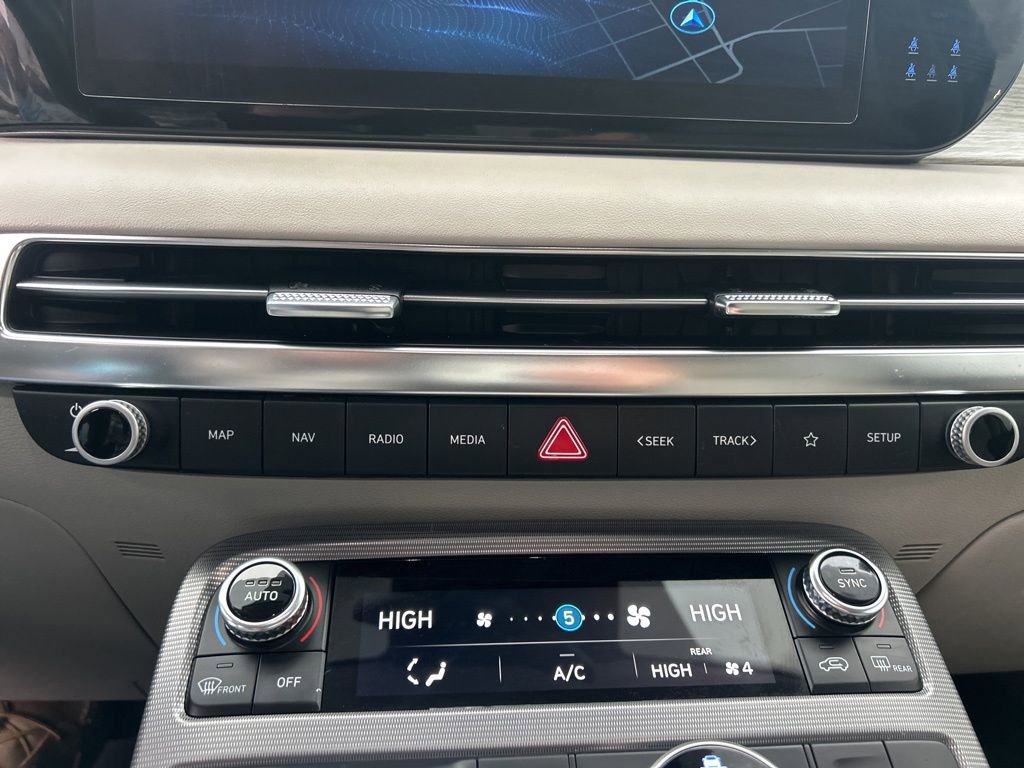 Used 2023 Hyundai Palisade Calligraphy image 31