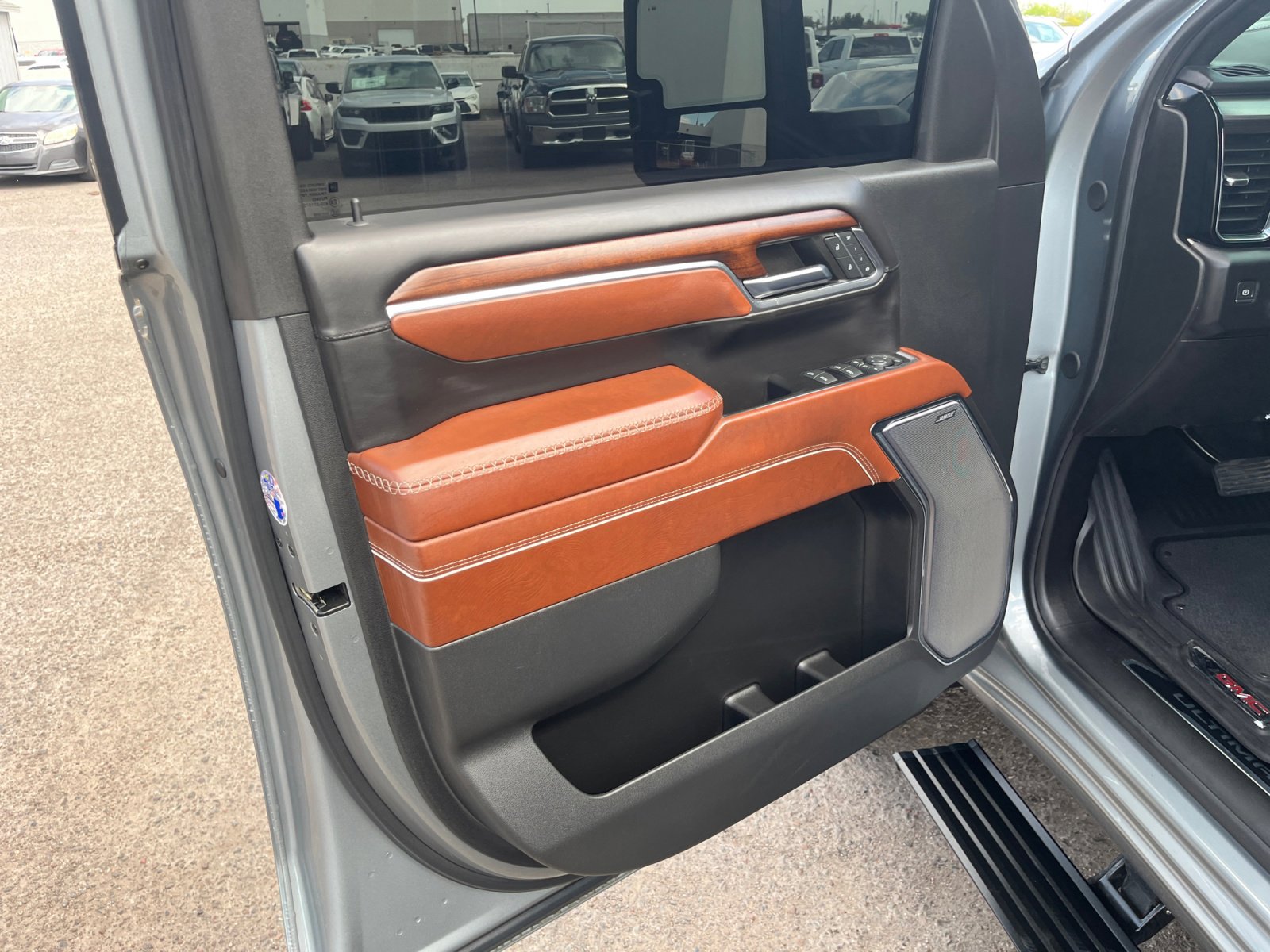 Used 2024 GMC Sierra 3500 Denali Ultimate image 13