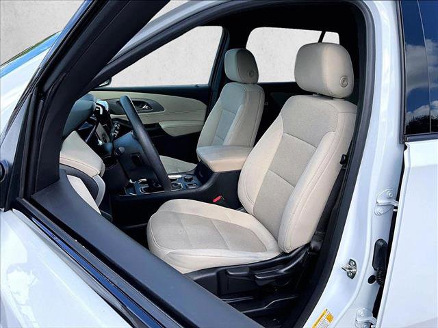 Used 2023 Chevrolet Traverse LS w/ Midnight/Sport Edition image 27