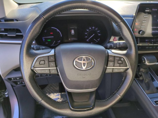 Used 2022 Toyota Sienna XLE AWD/4WD image 19