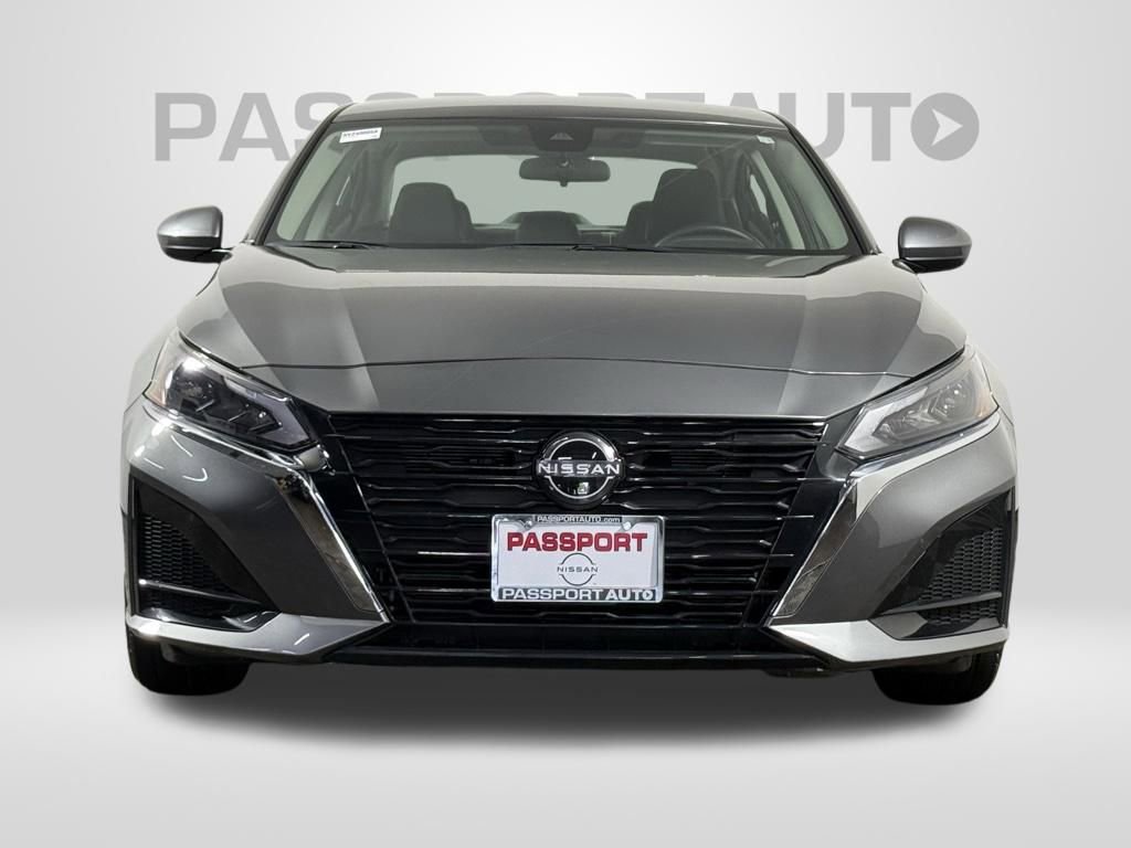 Used 2023 Nissan Altima 2.5 S FWD image 2