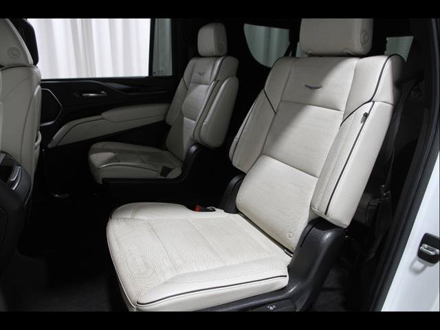 Used 2022 Cadillac Escalade ESV Sport w/ Touring Package AWD/4WD image 21