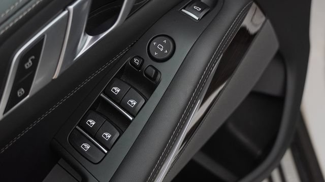 Used 2026 BMW X5 xDrive40i AWD/4WD image 22