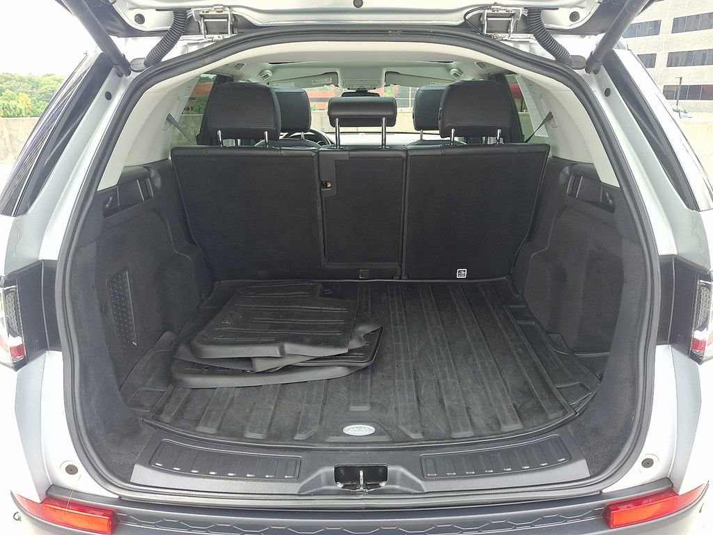 Used 2018 Land Rover Discovery Sport HSE image 19