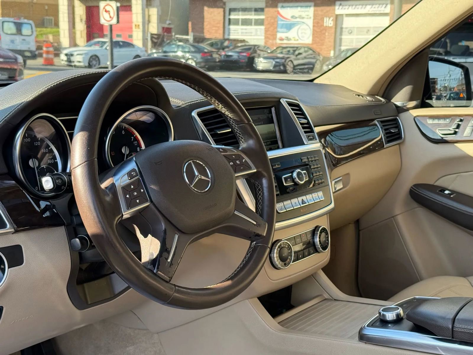 Used 2015 Mercedes-Benz GL 450 4MATIC image 19