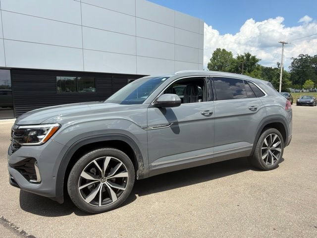 Certified 2024 Volkswagen Atlas Cross Sport SEL Premium R-Line AWD/4WD image 6
