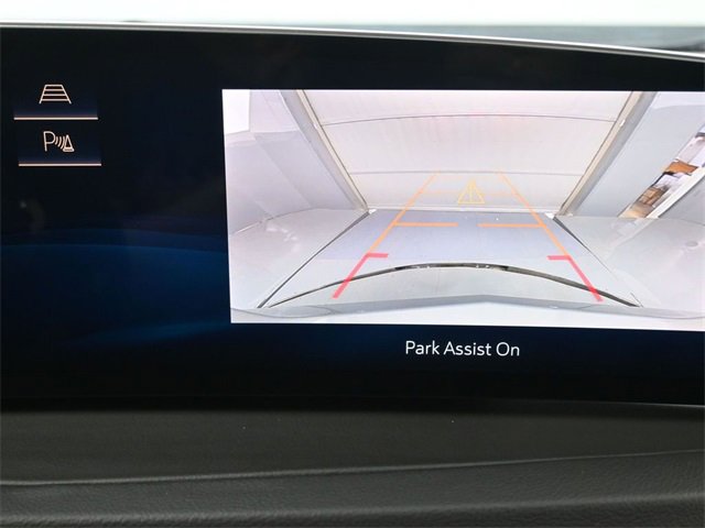 Used 2024 Cadillac XT4 Premium Luxury image 7