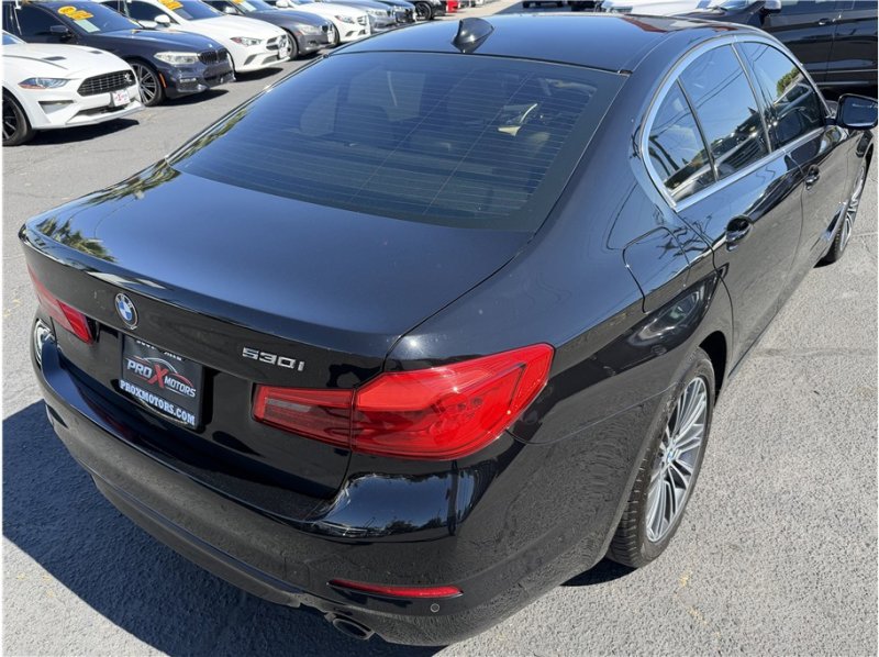 Used 2020 BMW 530i w/ Premium Package image 13
