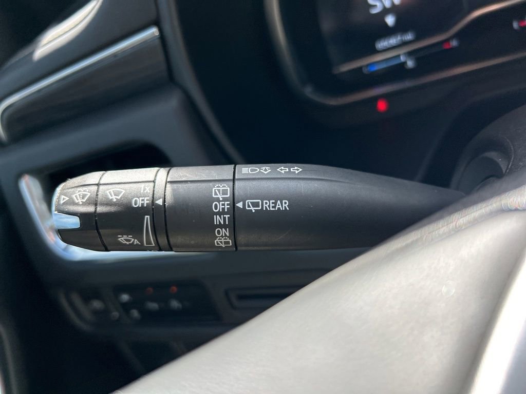 Used 2023 GMC Yukon SLT image 29