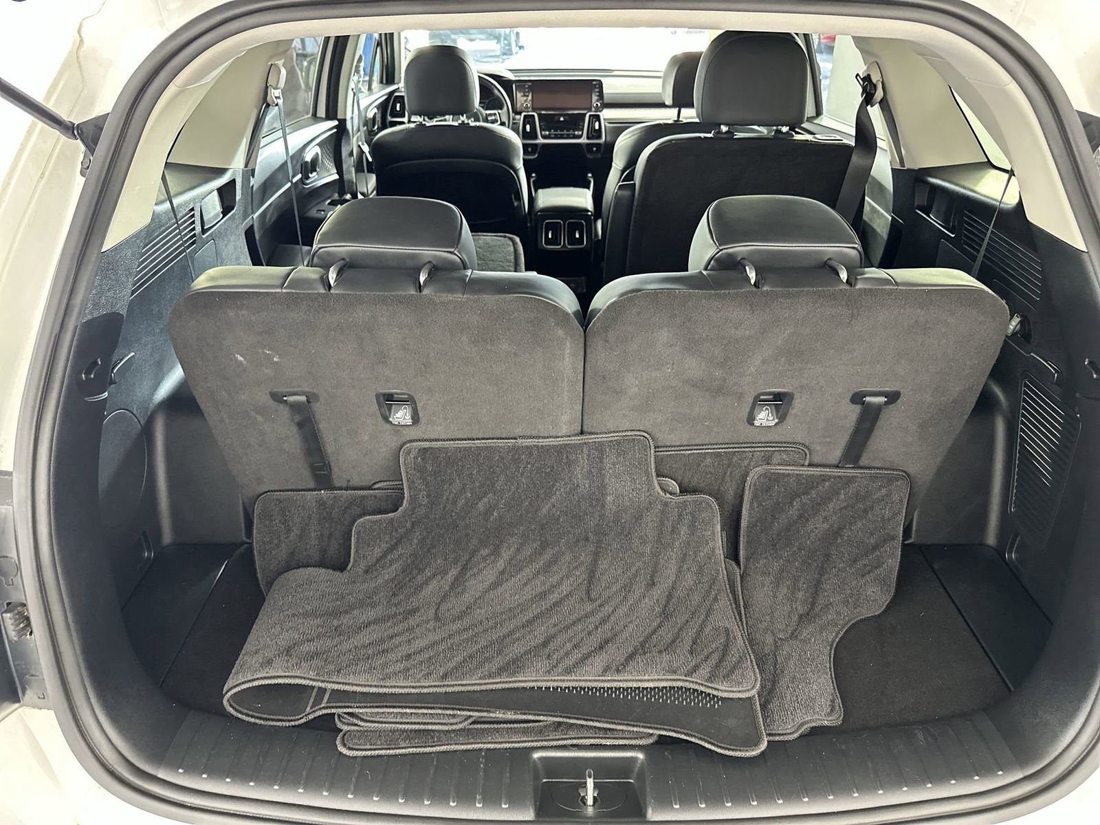 Used 2022 Kia Sorento S image 25