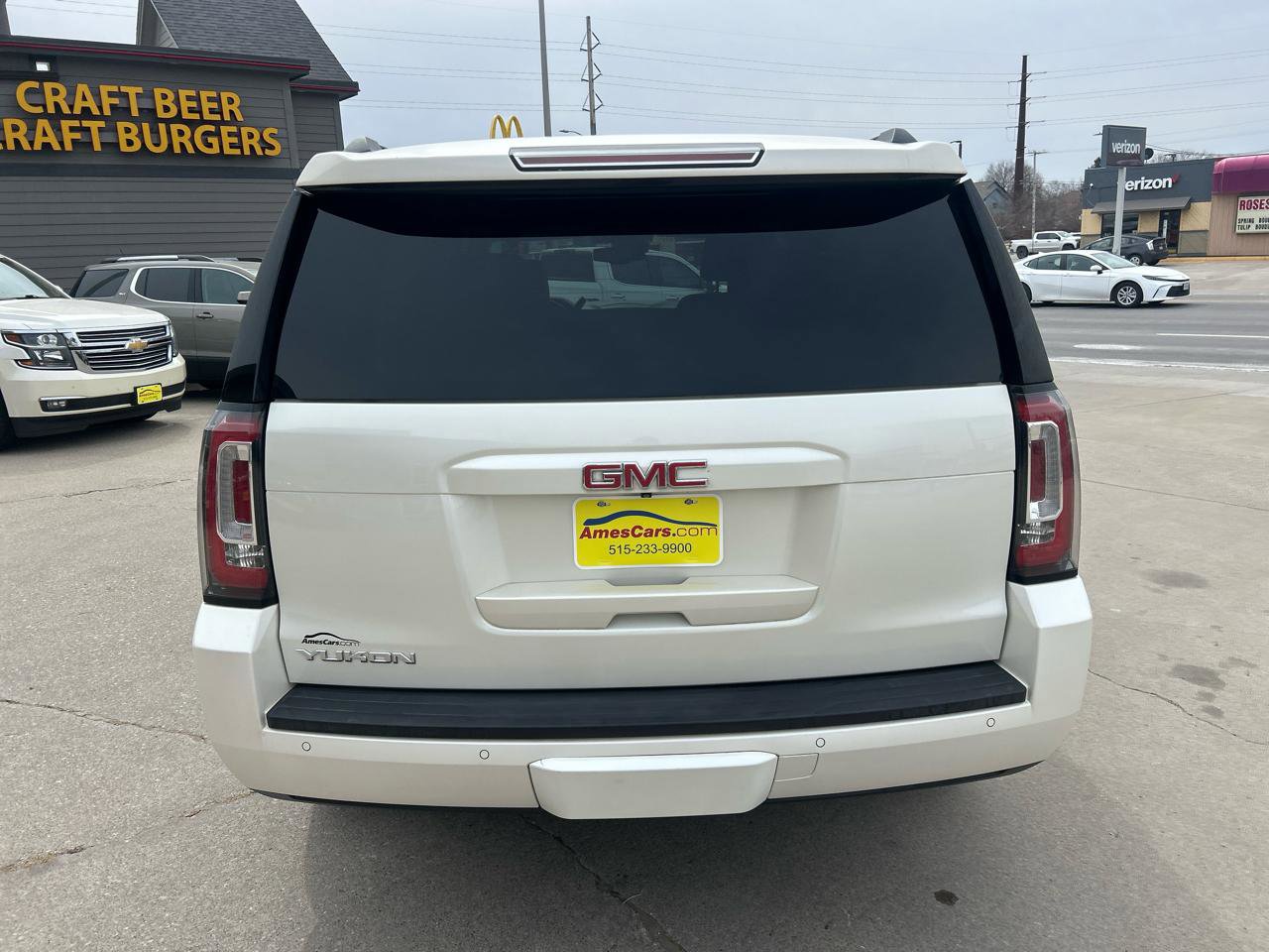 Used 2015 GMC Yukon SLT w/ HD Trailering Package AWD/4WD image 4