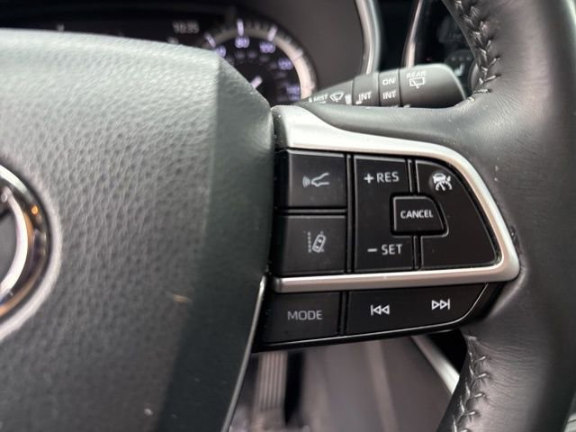 Used 2022 Toyota Highlander XSE image 26