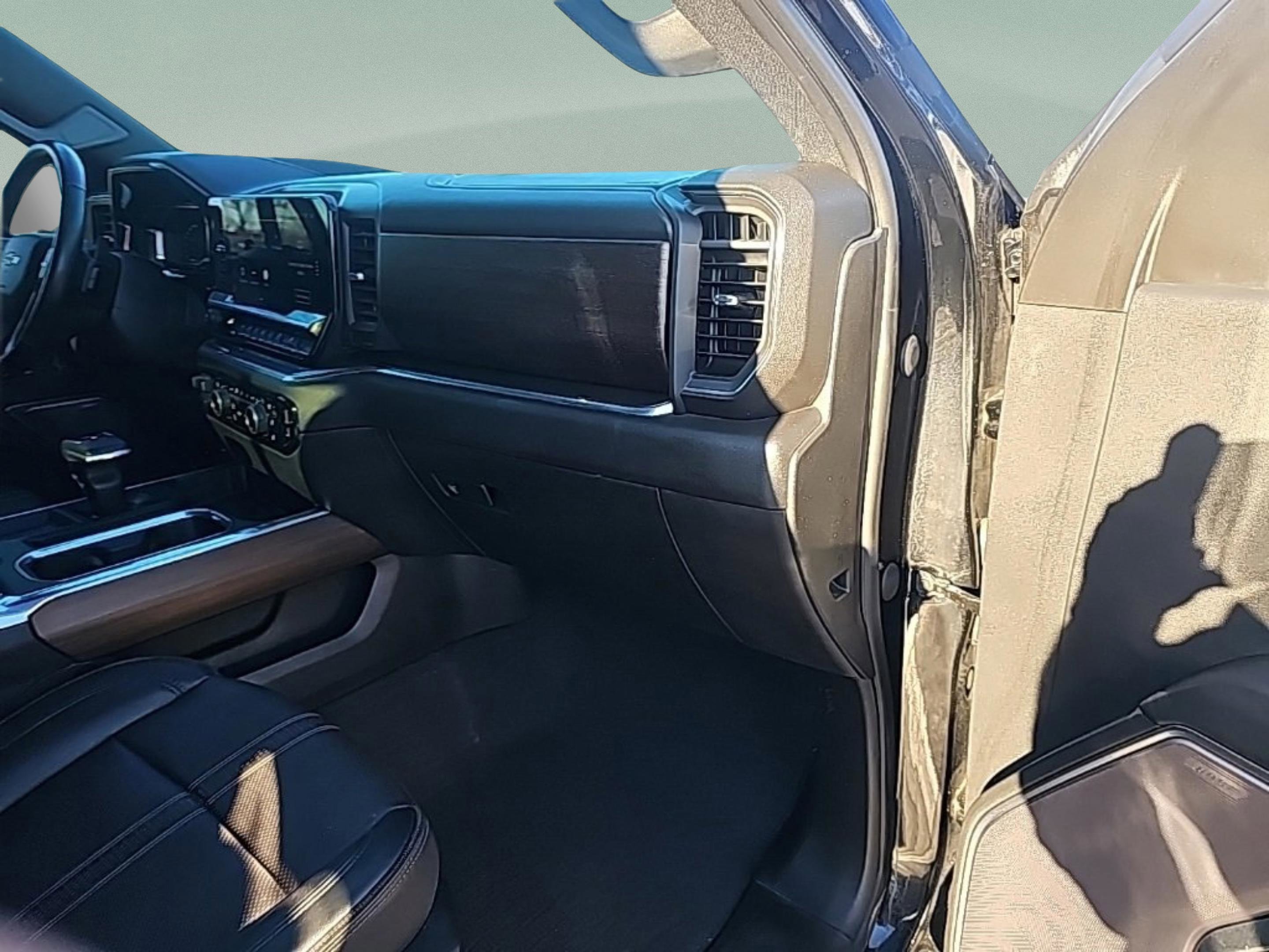 Used 2023 Chevrolet Silverado 1500 High Country w/ High Country Premium Package image 36