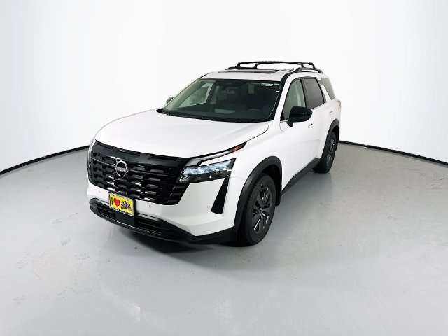 New 2026 Nissan Pathfinder SV w/ SV Premium Package FWD image 3