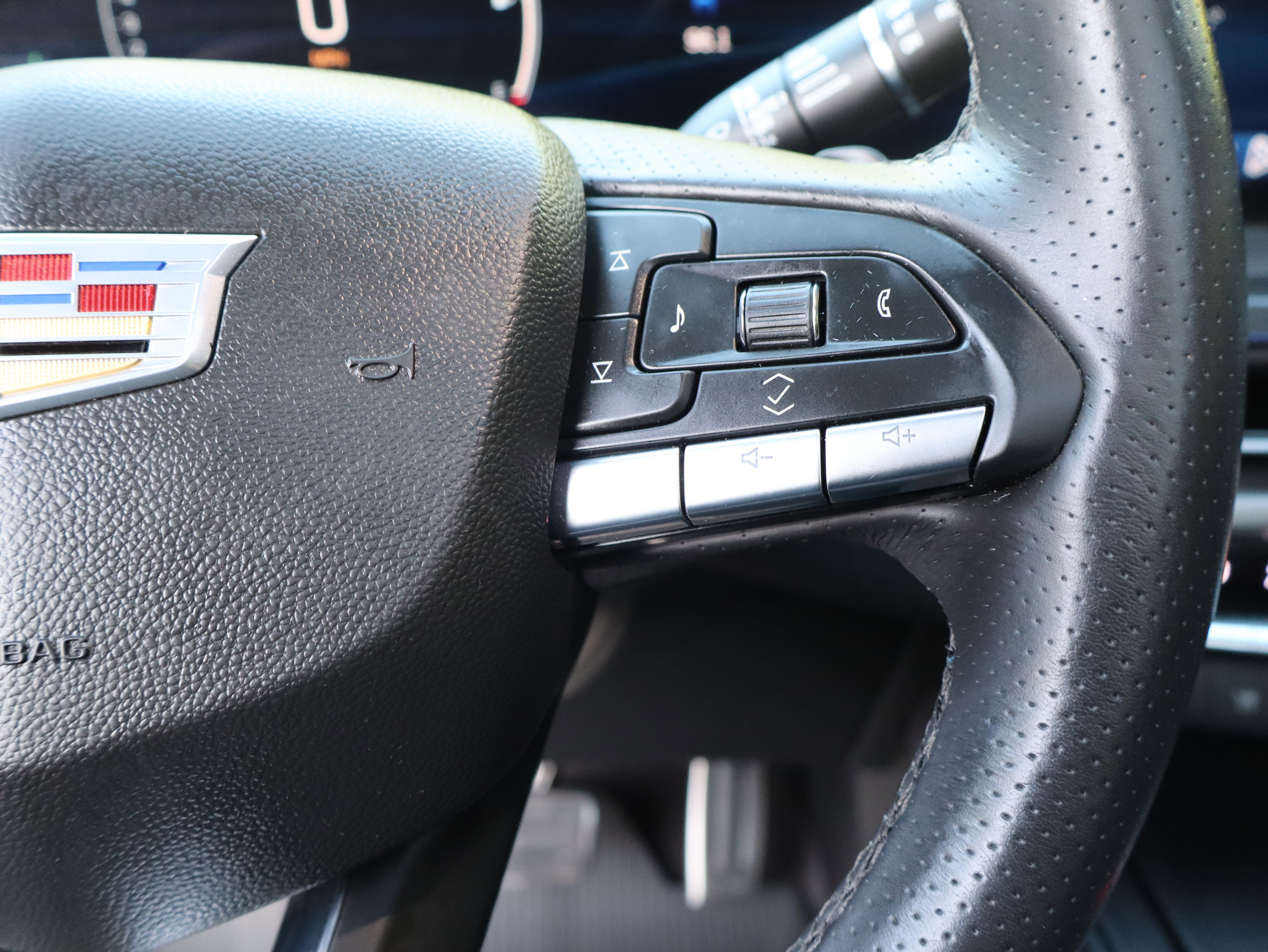 Used 2024 Cadillac XT4 Sport image 25