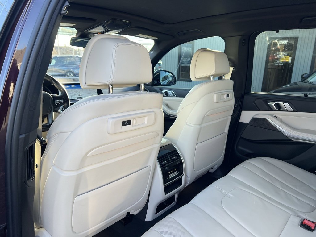 Used 2020 BMW X5 xDrive40i w/ Executive Package image 30