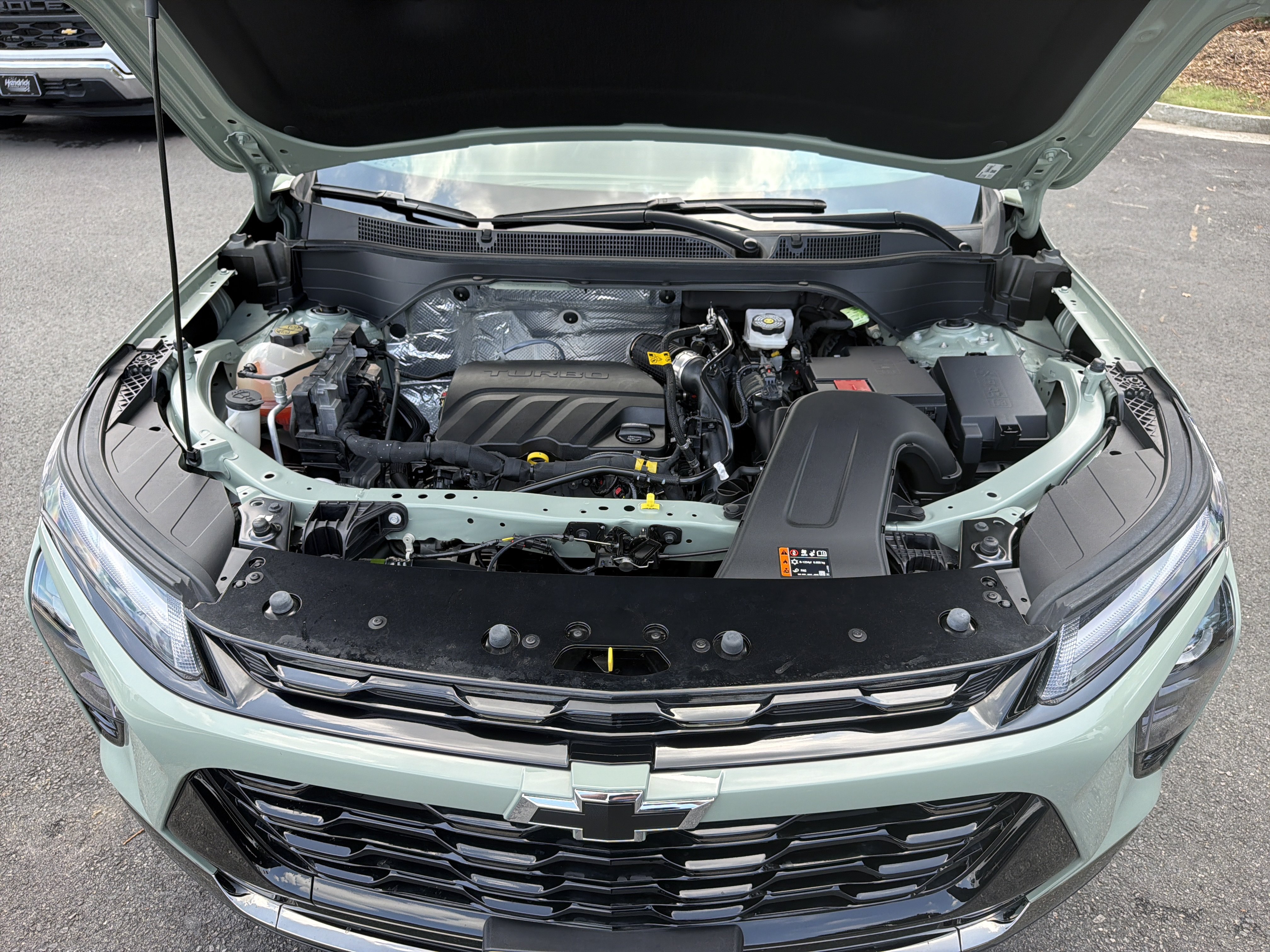 Used 2025 Chevrolet Trax ACTIV w/ Sunroof Package FWD image 35