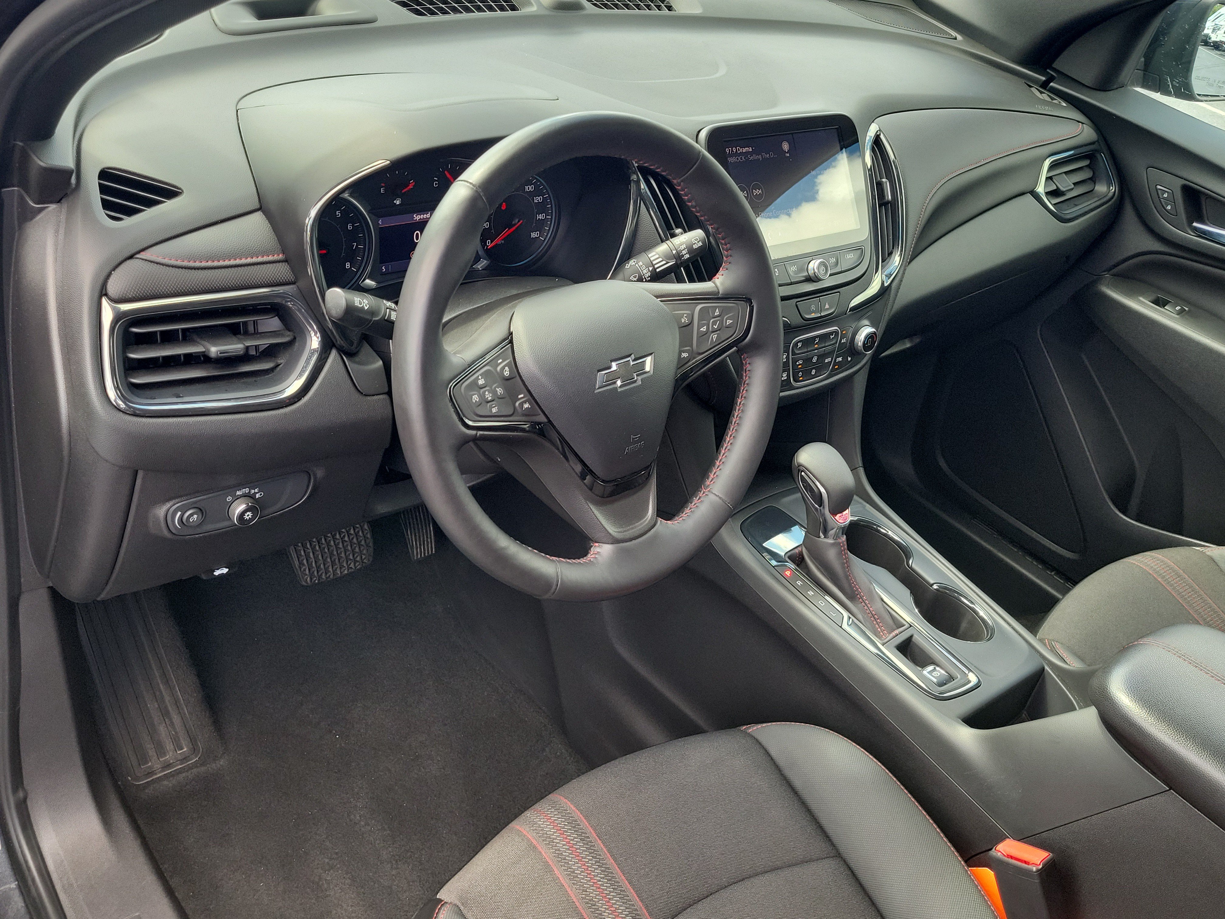Used 2022 Chevrolet Equinox RS w/ Infotainment Package FWD image 22