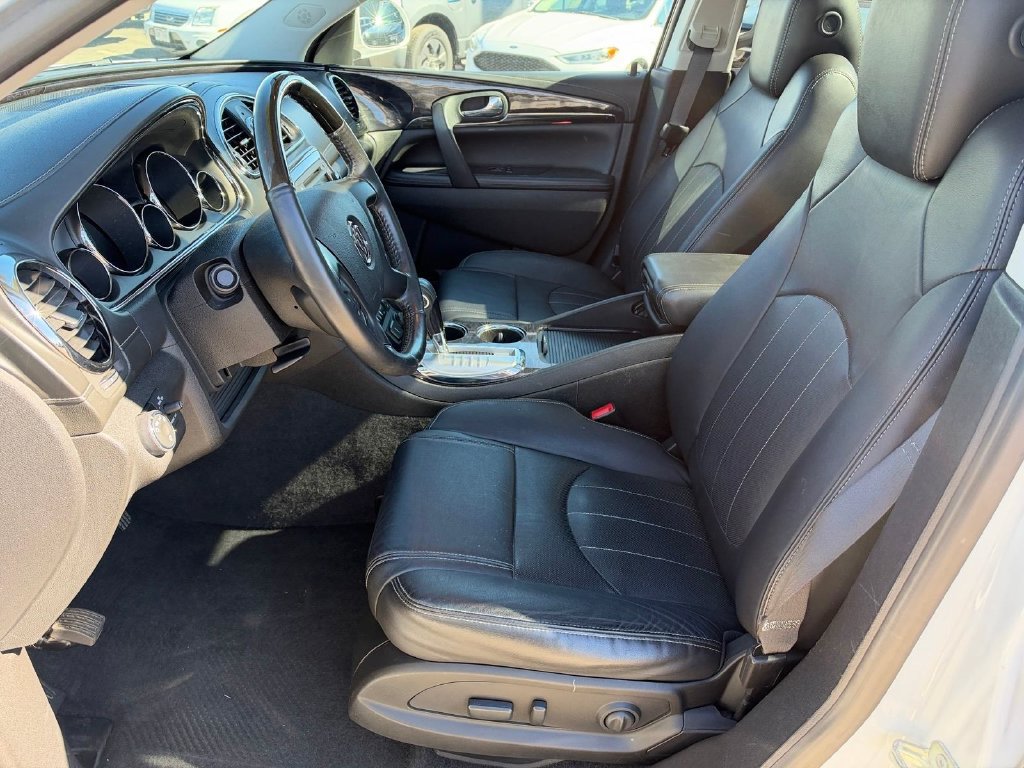 Used 2017 Buick Enclave Leather AWD/4WD image 9