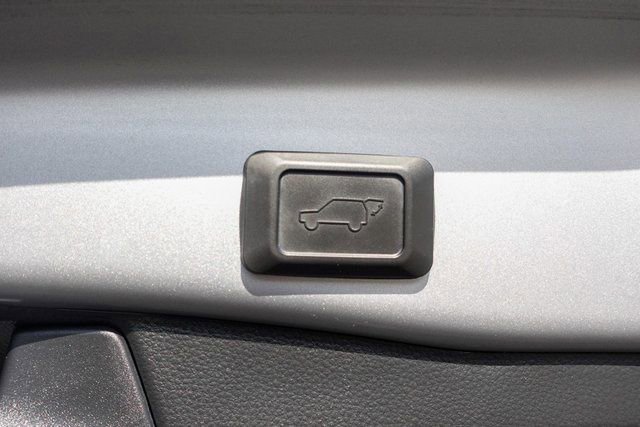 Used 2022 Toyota RAV4 SE image 29