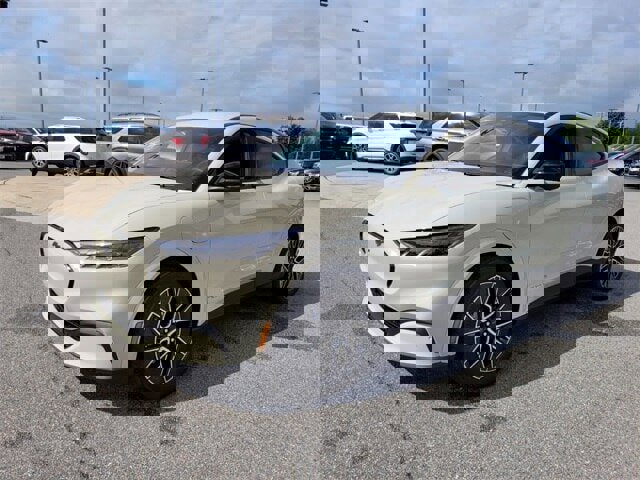 New 2025 Ford Mustang Mach-E Premium image 3