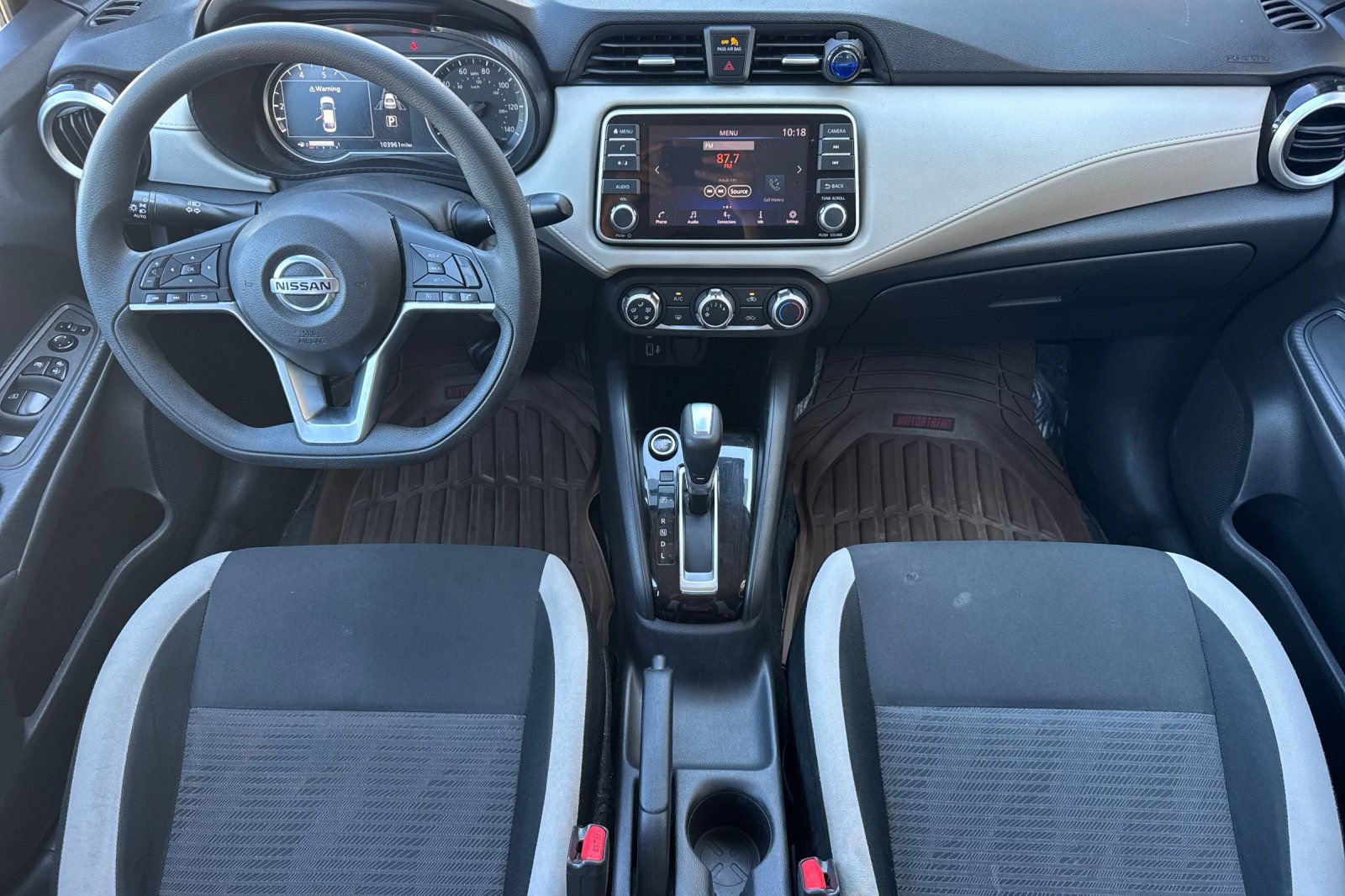 Used 2021 Nissan Versa SV FWD image 15