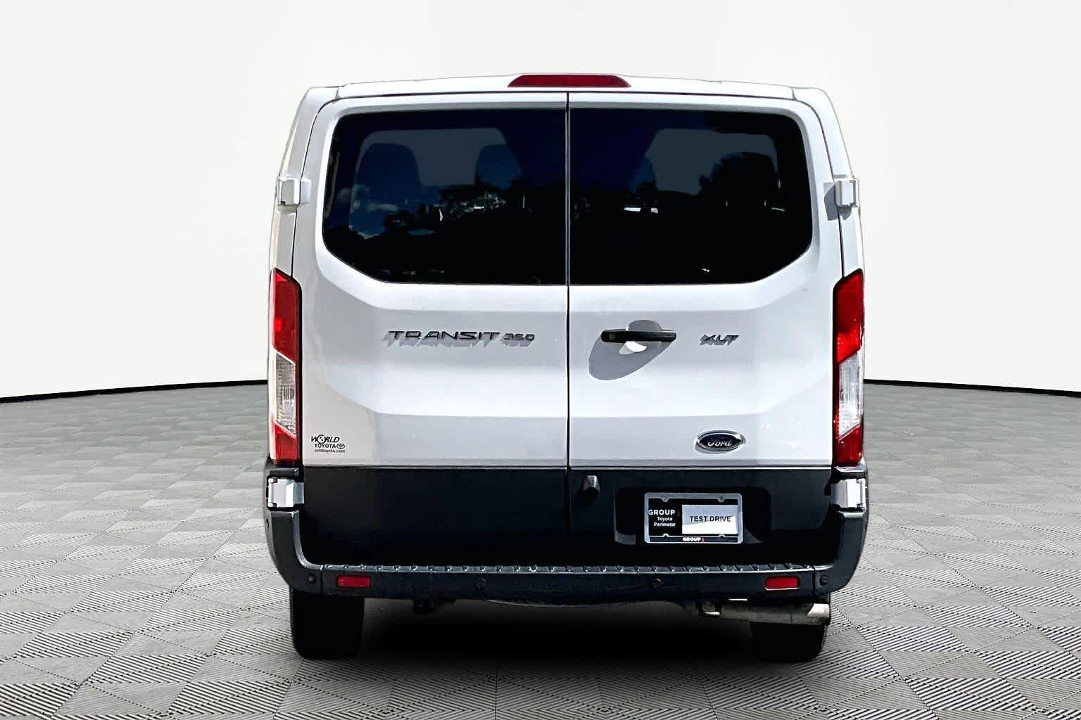 Used 2023 Ford Transit 350 XLT RWD image 5