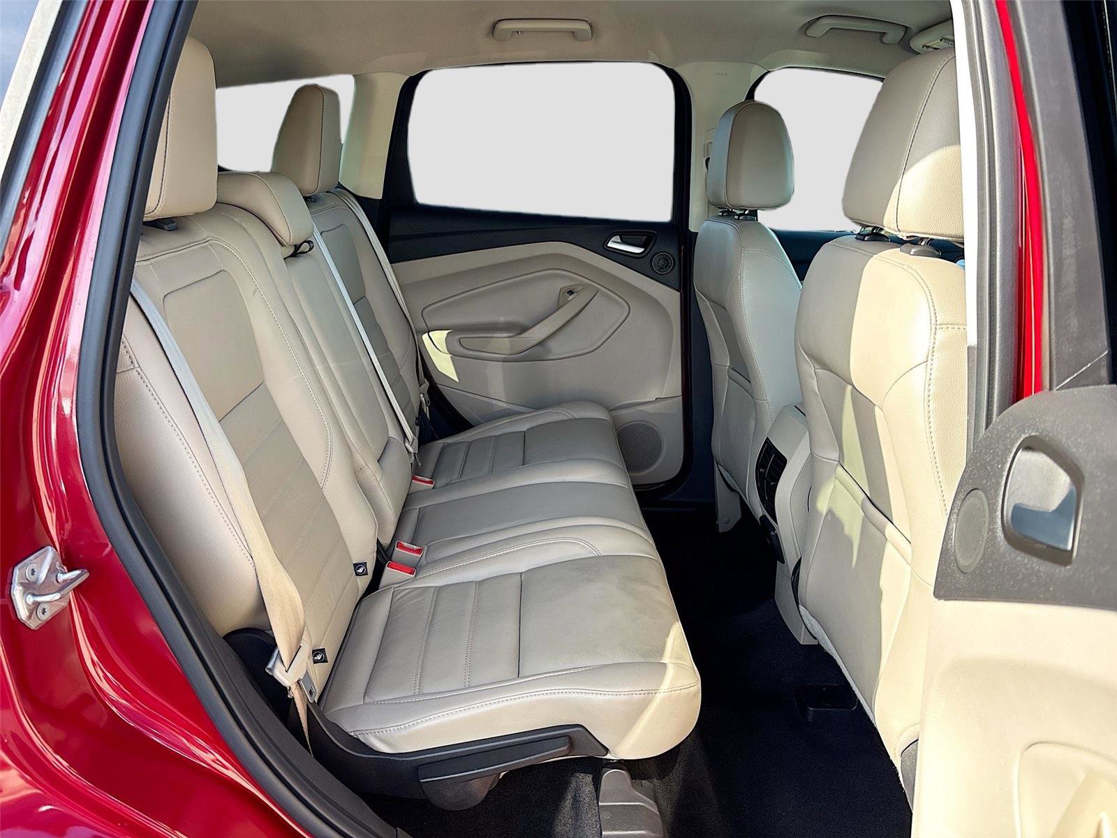 Used 2017 Ford Escape SE w/ SE Leather Comfort Package image 26
