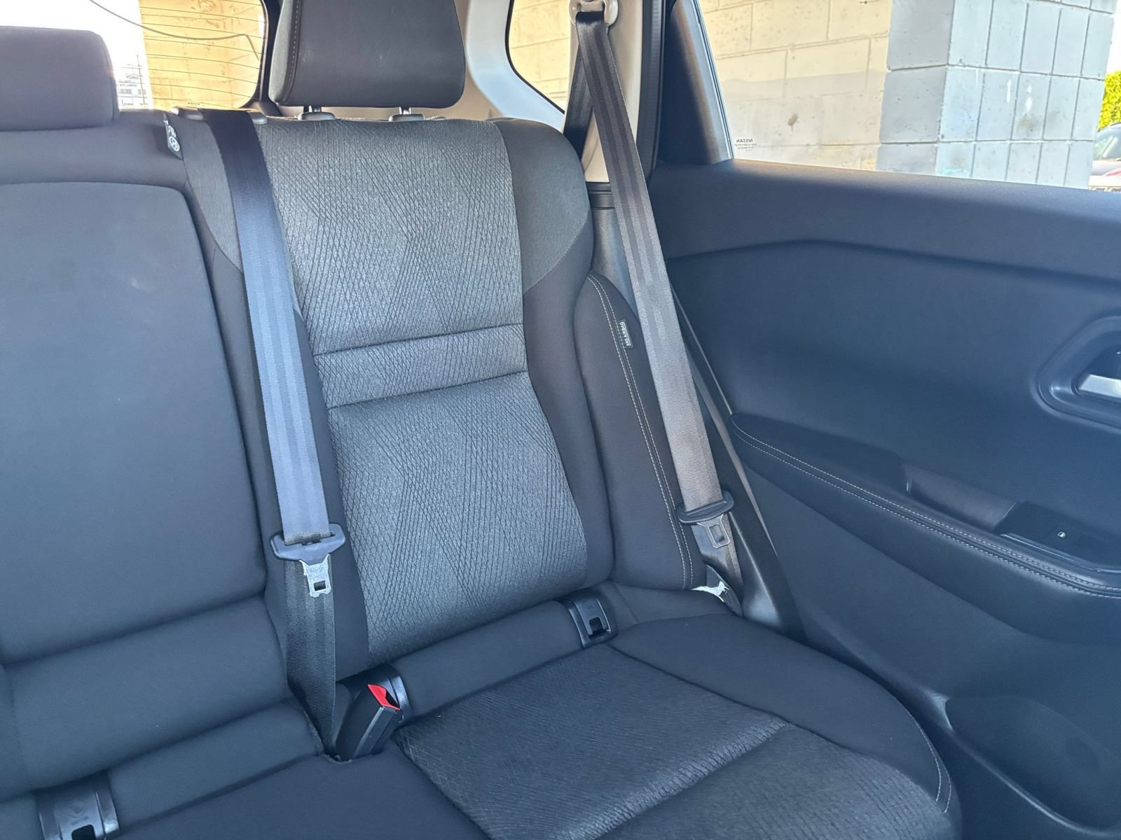 Used 2025 Nissan Rogue SV FWD image 38