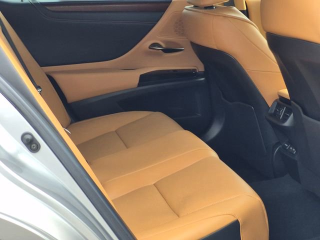 Used 2025 Lexus ES 350 w/ Premium Package image 21