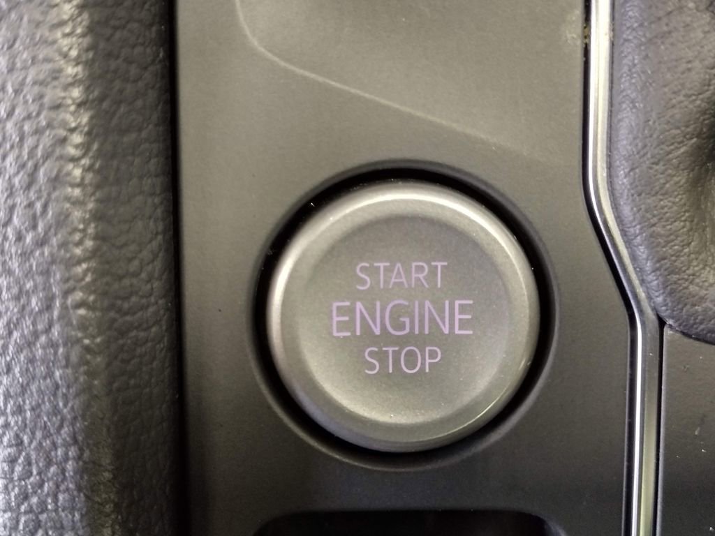 Used 2023 Volkswagen Atlas Cross Sport SEL Premium R-Line image 35