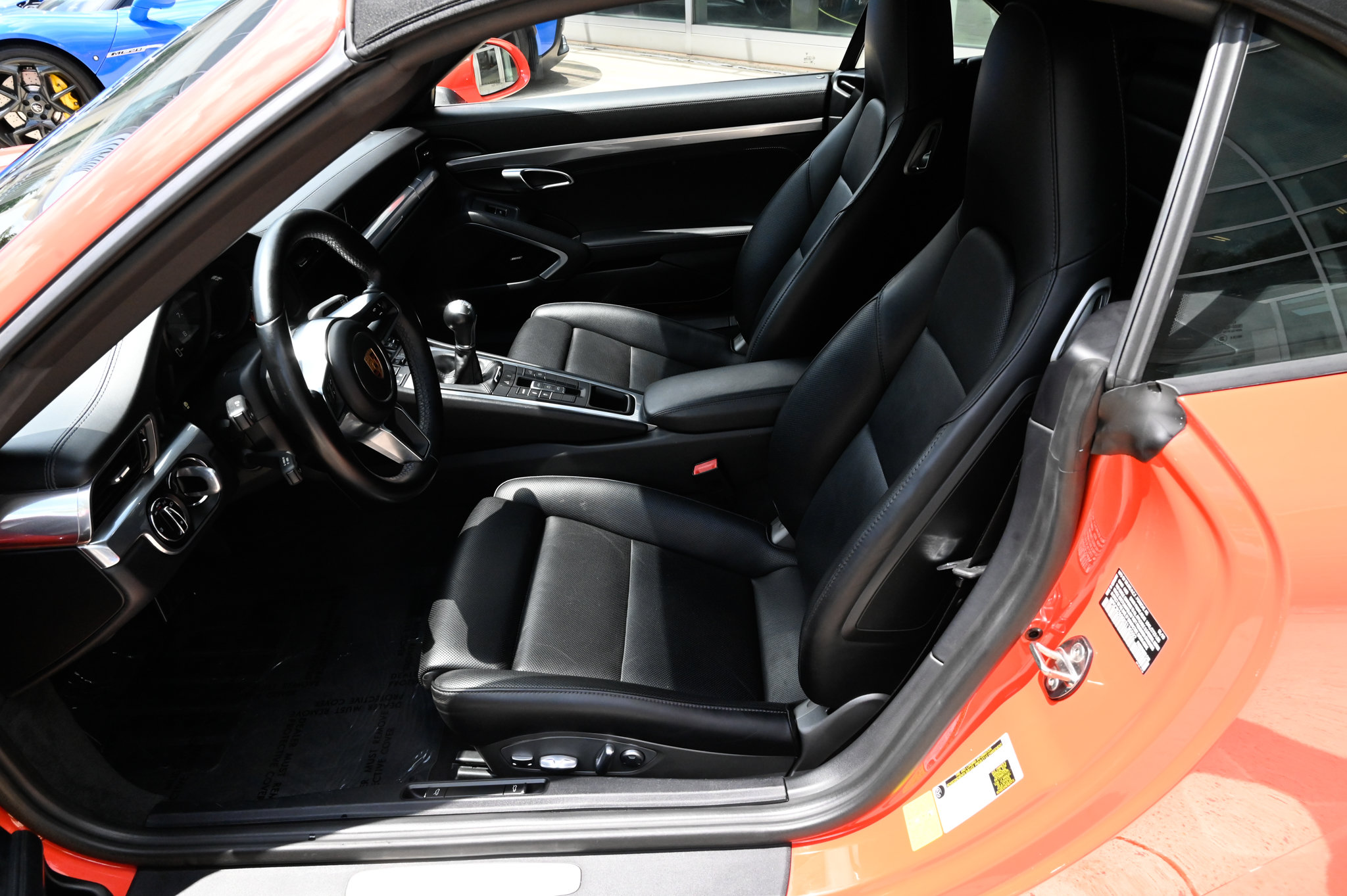 Used 2019 Porsche 911 Carrera 4S AWD/4WD image 17