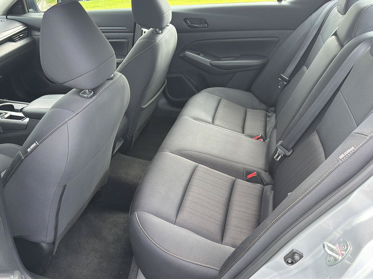 Used 2024 Nissan Altima 2.5 SV FWD image 11