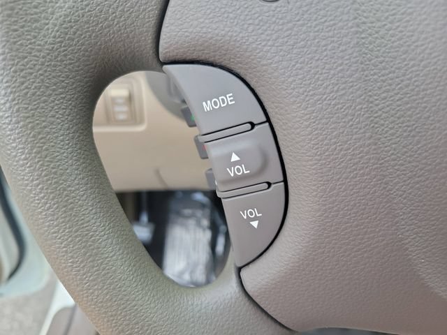 Used 2012 Kia Sedona LX FWD image 18
