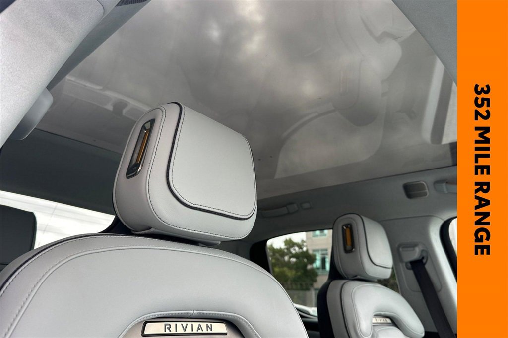 Used 2024 Rivian R1T Adventure image 16