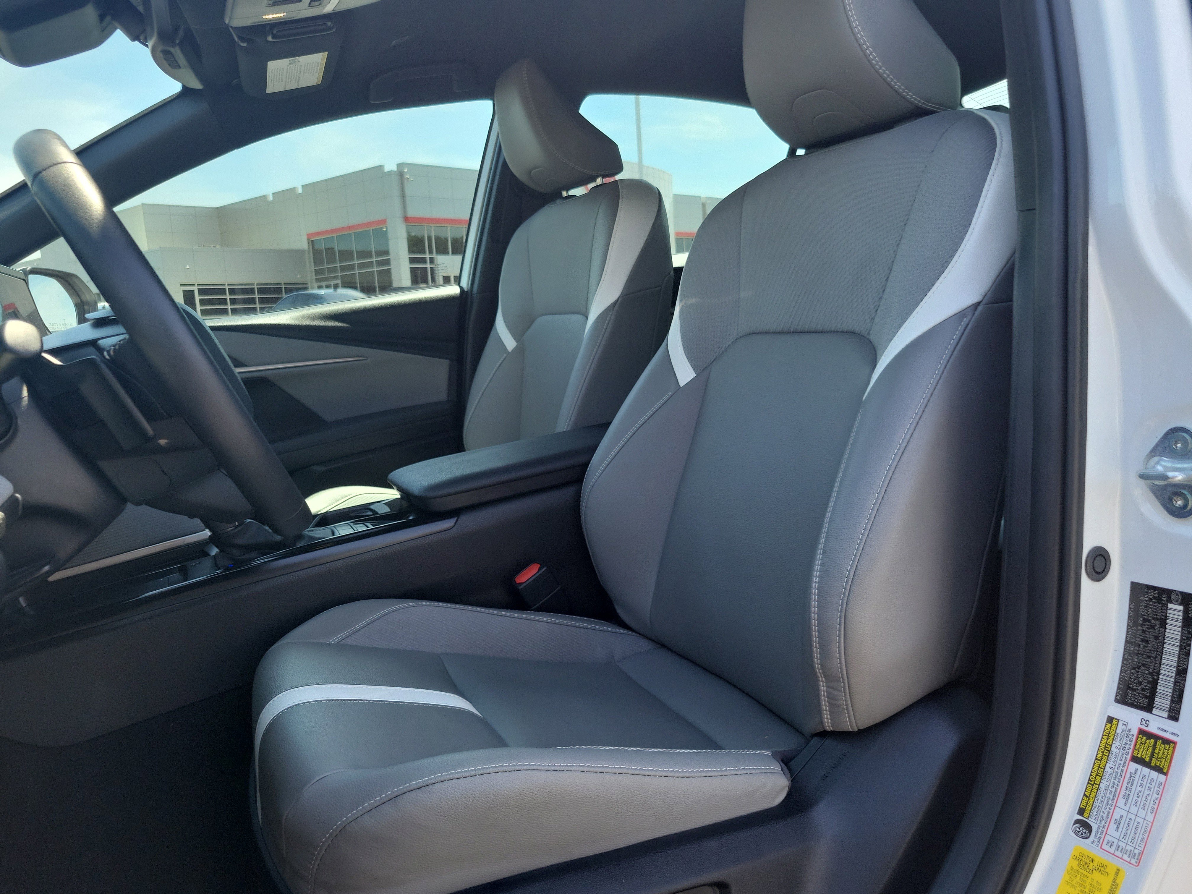 Certified 2025 Toyota Camry SE w/ Convenience Package AWD/4WD image 16