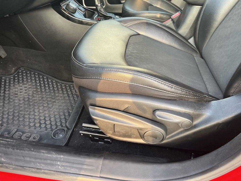 Used 2020 Jeep Compass Latitude image 20