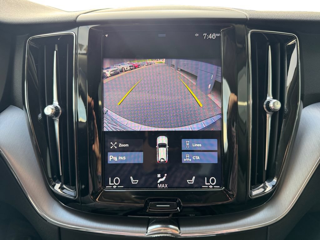 Used 2020 Volvo XC60 T5 Momentum AWD/4WD image 18