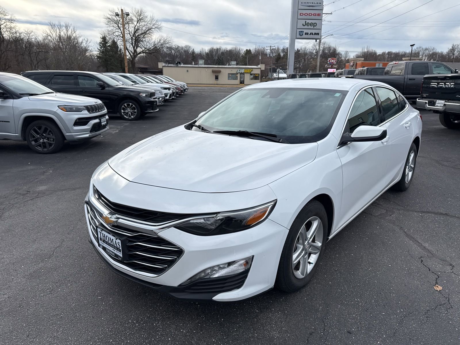 Used 2023 Chevrolet Malibu LT image 3
