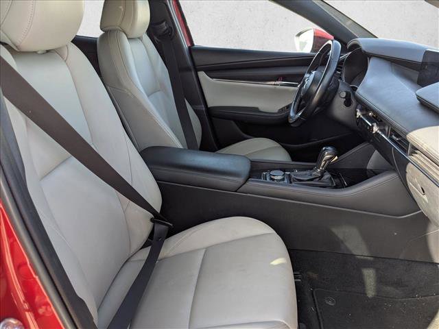 Used 2019 MAZDA MAZDA3 Hatchback w/ Preferred Package FWD image 17