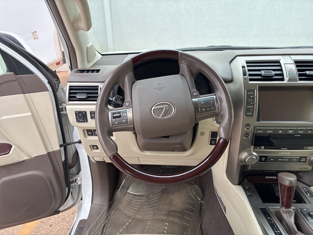 Used 2014 Lexus GX 460 Luxury AWD/4WD image 14