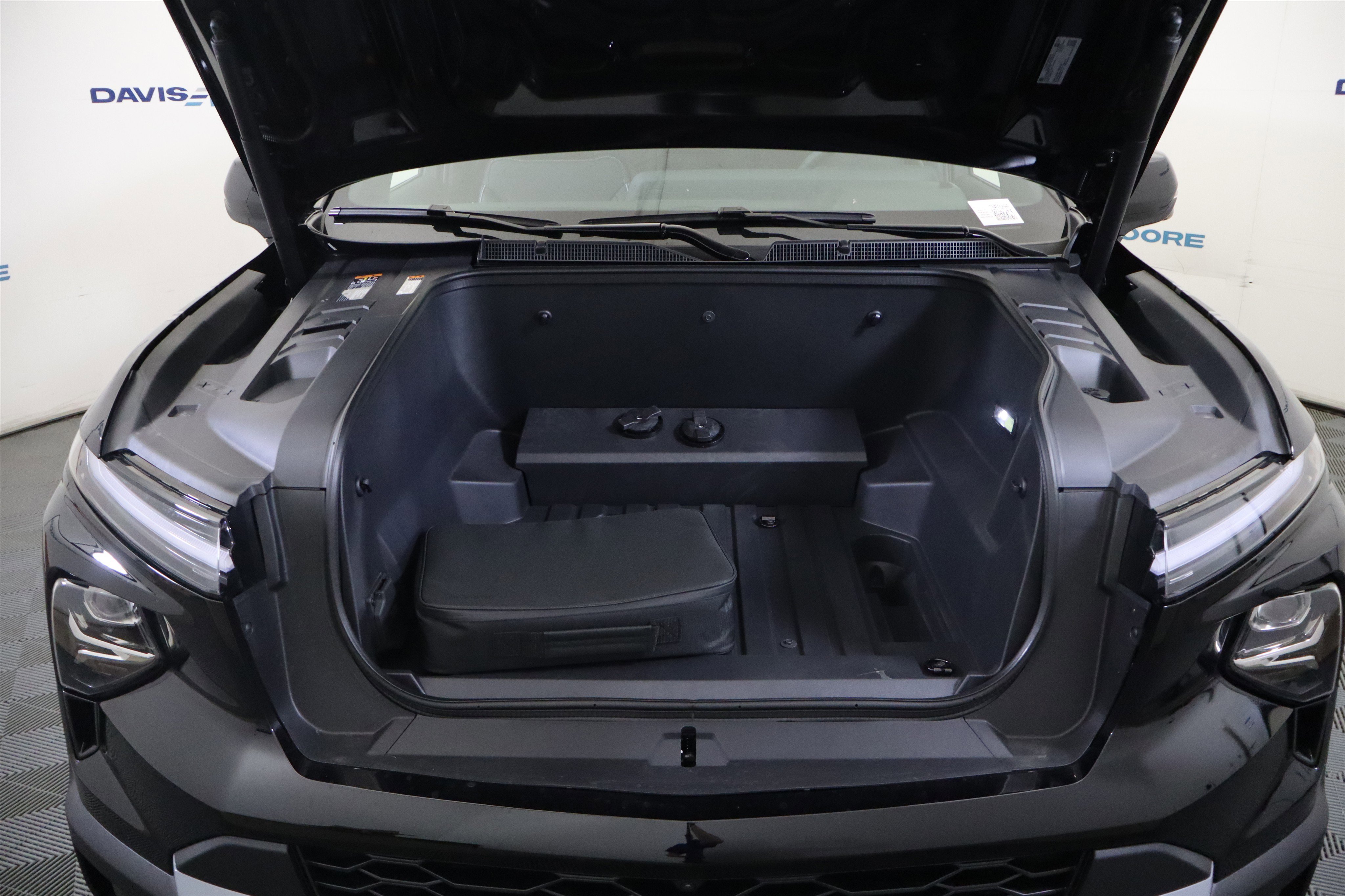 New 2026 Chevrolet Silverado EV LT image 14